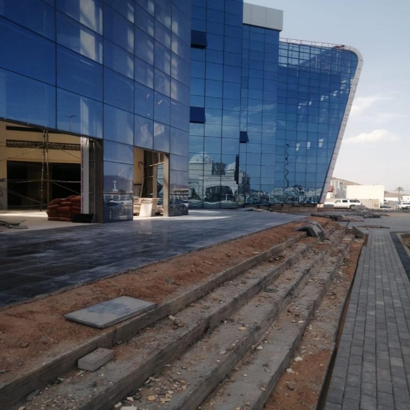 إنشاء مبنى العيادات الخارجية للمستشفى الملك فهد بالمدينة المنورة - السعودية